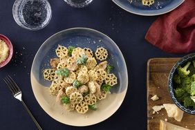 Barilla Snowflake Chicken Broccoli Alfredo