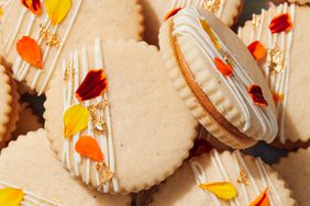 Cardamom Shortbread Cookies with Dulce de Leche Pedalboards Filling