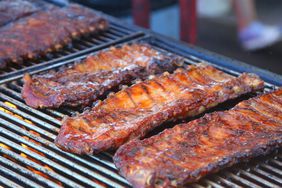 Grill Bricks Are the Bristle-Free Alternative You Need for Cleaning Your Grill or Griddle Tout