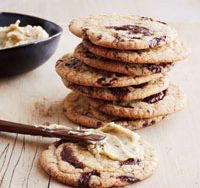 Chocolate-Chip Cookies with Red Miso Buttercream