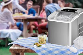 Save $200 on This Countertop Ice Maker That Makes Cubes in Under 6 Minutes